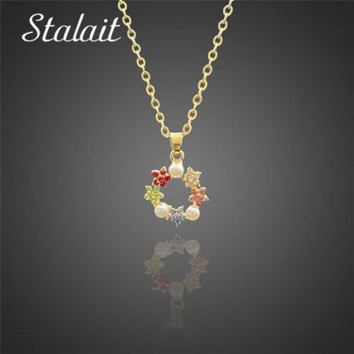 Pearl Color Rhinestone Wreath Flower Necklace Gold Round White Resin Plum Bossom Pendant Charms Crystal Necklace Accessories