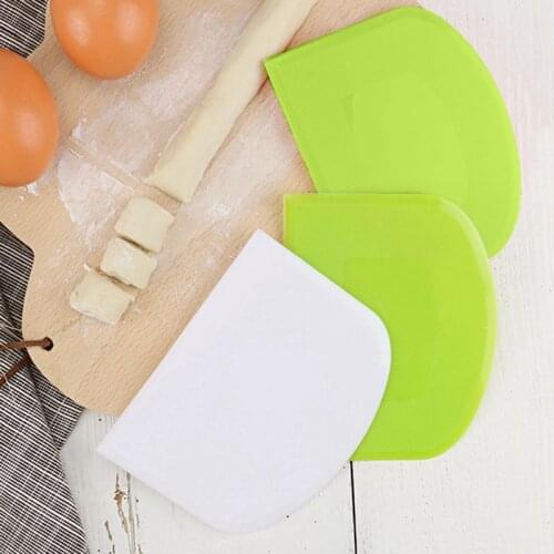 Dough Scraper Food-safe Plastic Dough Cutter Flexible Baking Pastry Scraper Bench Scraper Multipurpose Food Scrappers for Bread