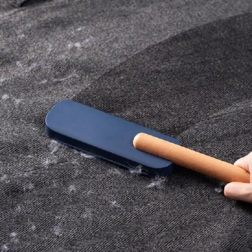 Dust Removal Brush Beech Handle Lint Rollers Pet Hair Remover Home Cleaning Accessories For Clothes Bed QJ-55