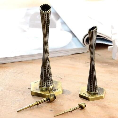 Simple Modern Ironwork Guangzhou Tower Replica Model China Figurine World Famous Landmark Architecture For Home Decor Souvenirs