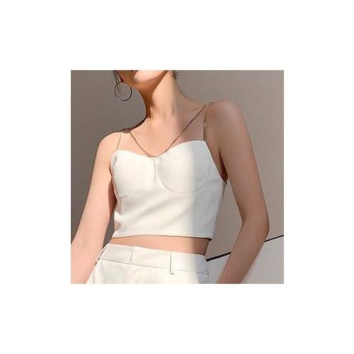 White suit, chest wrapped, shoulder off, chest wiped, body-building net red suspender vest, female summer coat