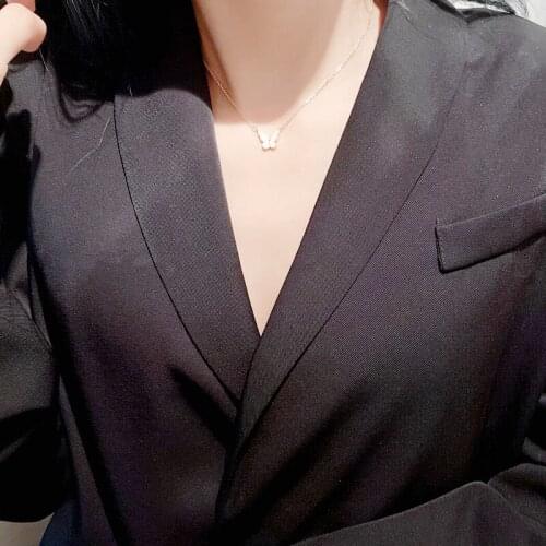 Fashion Simple and Sweet Bowknot Gold-plated Jewelry Temperament Crescent Clavicle Chain Pendant Necklace Womens Necklace
