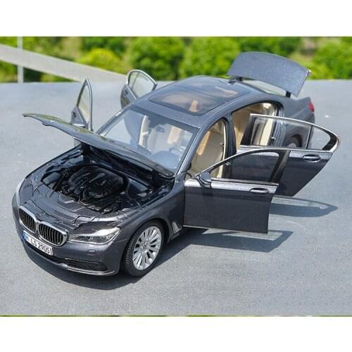 New 1/18 Scale BMMW 750Li Diecast alloy Cars For Colllection Model gift Opened Doors