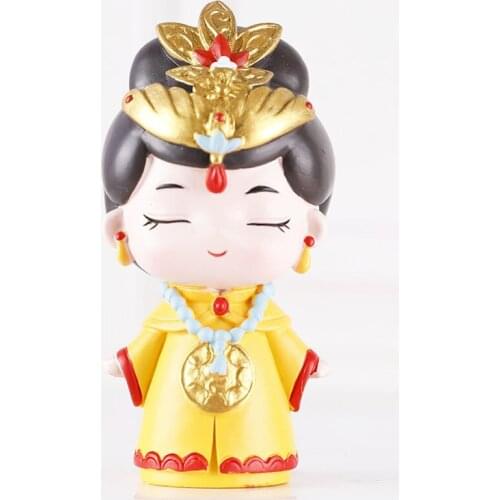 Resin Queen Ornament Traditional Costume Home Decoration Cake Topper Miniature Chinese Emperor Empress Figurine
