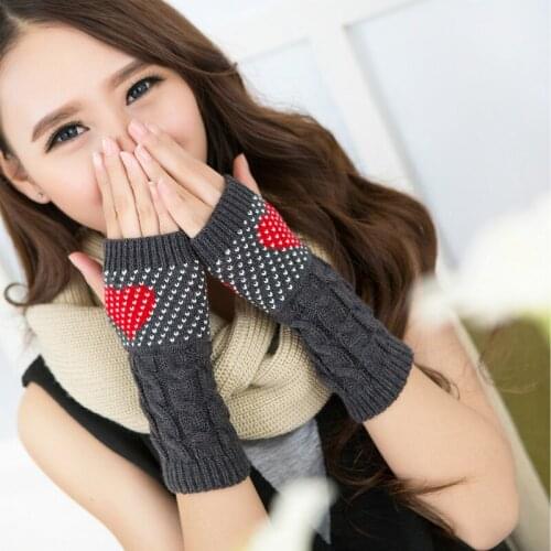 Women Winter Gloves Heart Shaped Knitted Mittens Fashion for Christams Young Girls Love Glove