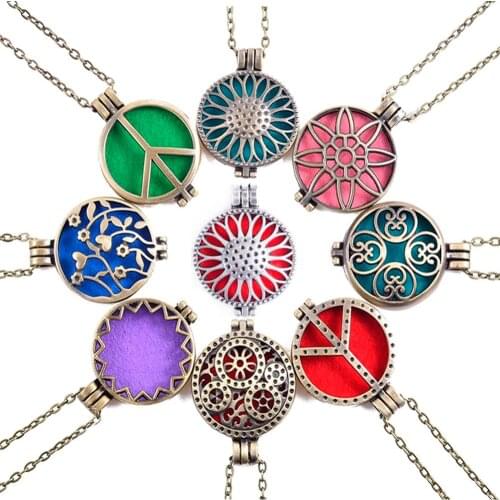 2020 Aromatherapy Vintage Antique Photo Locket Pendant Necklace Perfume Essential Oil Aromatherapy Diffuser Necklace with Gasket