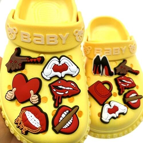 Hot New Arrival 1PCS Sexy Llip Icon Shoes Charms Silicone Cartoon Heart Hole Slipper Croc Accessories Buckle Women Girls Gifts