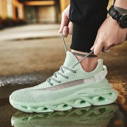 New 2021 Running Shoes Breathable Outdoor Sports Shoes Lightweight Sneakers for Women Comfortable Athletic Training Footwear