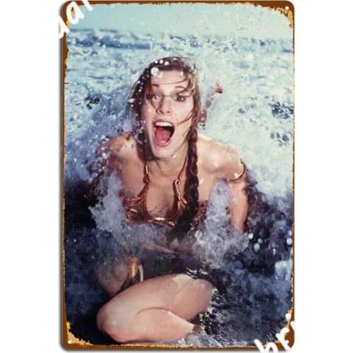 Carrie Fisher At The Beach Metal Sign Wall Pub Cave Pub Wall Decor Printing Tin Sign Poster