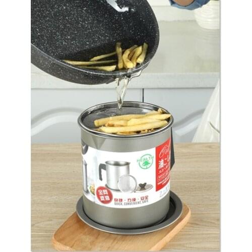 Stainless Steel Oil Strainer Pot Cooking Oil Dispenser Container Pot Bottles Spray Strainer Kitchen Seasoning Storage Tank