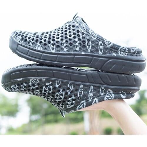 PUPUDA Camouflage Slippers Men Breathable Garden Shoes Men Summer New Good Quality Outdoor Slippers Comfy Cheap Beach Shoes Men