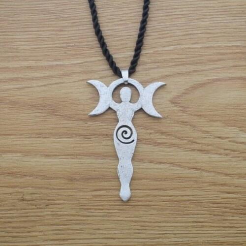 Fashion New Triple Moon Goddess Pendant Necklace Womens Amulet Pagan Witch Jewelry