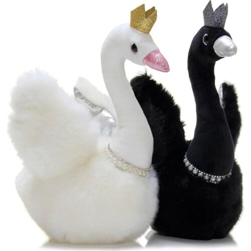 Princess Crown Black Swan Plush Toy Peal Necklace White Swan Couple Queen Swan Plushie Wedding Decor Dolls for Couple Present