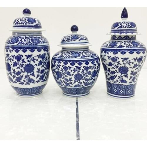 Chinese Classic Ceramic Painted Vase Antique Blue and White Porcelain Floral Arrangement Vintage Home Decor Crafts Storage Jar