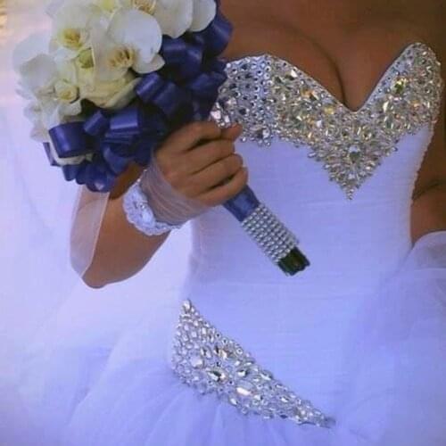 Luxury Crystal Tulle Ball Gown Wedding Dresses 2021 Sparkly Rhinestones Pleated Princess Wedding Gown