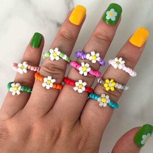 2021 Sweet Colorful Beaded Flowers Rings For Women Multicolor Acrylic Beads Handmade Elastic Little Daisy Ring Fashion Jewelry