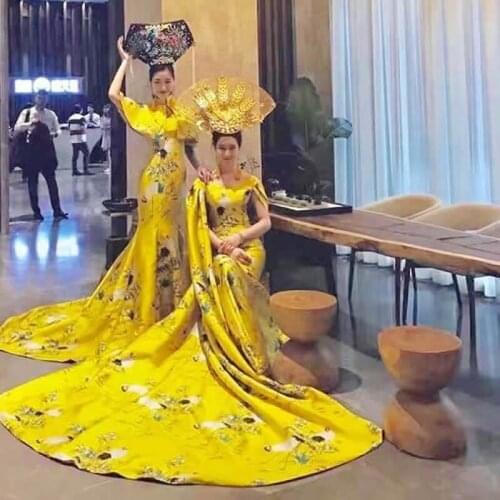 Luxury 3D Print Chinese Evening Dress Satin Cheongsam Embroidery Long Oriental Party Dresses Catwalk Stage Yellow Crane