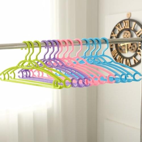 20 pcs/lot Anti-skid Plastic Clothes Hangers Non-slip Shoulder Seamless Clothing Hanger Without Marks Heavy Duty Pants Rack