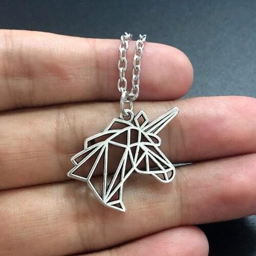 1PCS New Hollow Horse Head Shaped Pendant Necklace Gift Fashion Chain Charm Necklace