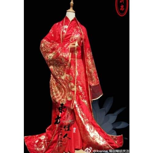 Bride Groom Couple Red Wedding Costume Hanfu Golden Phoenix Princess Costume Hanfu Delicate Embroidery Hanfu for TV Play Smile