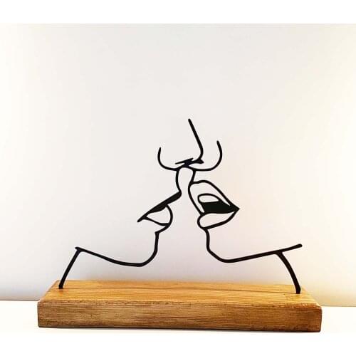 Dekoratif Metal Minimal Heykel Ev Aksesuarı - Ahşap ve Metal Ofis Hediyelik Eşya, Sevgiliye Hediye, Masaüstü Obje (Siyah)