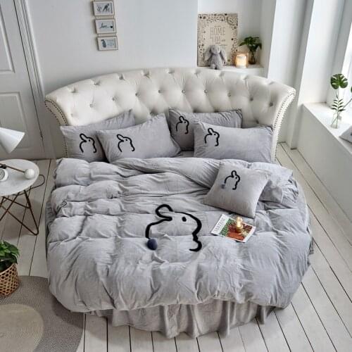 4 Pcs Cartoon Rabbit Winter Round Bedding Set Baby Velvet Padded Bedding Plus Plush Bed Skirt Coral Fleece Solid Bed Comforter