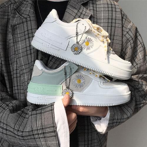 Fashion Sneakers Women Vulcanized Shoes Ulzzang Flower Casual Board Shoes Platform Flats Spring Summer Trainers Tenis Feminino