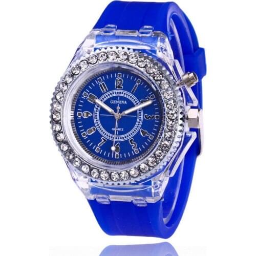 Fashion 2019 LED Luminous Watches Geneva Women Quartz Watch Women Ladies Silicone Bracelet Watches Woman 12 Bright Colors watch