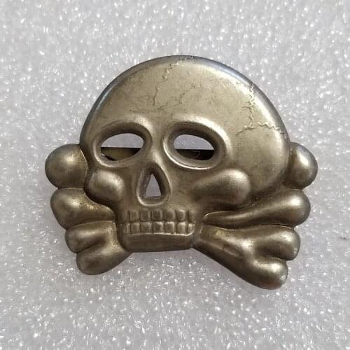 35mm Long Bone Pin Top Quality Punk Skull Cloth Pins For Women Men Cool Skeleton Style Brooches clothes accessories