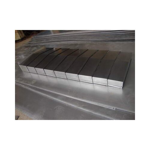 Telescopic steel plate guide cover prevent chips into machine