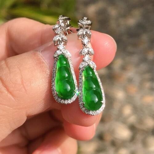 Designer Craft Natural Chalcedony Plant Snow Pea Long Earrings Retro Light Luxury Gothic Charm Lady Silver Jewelry