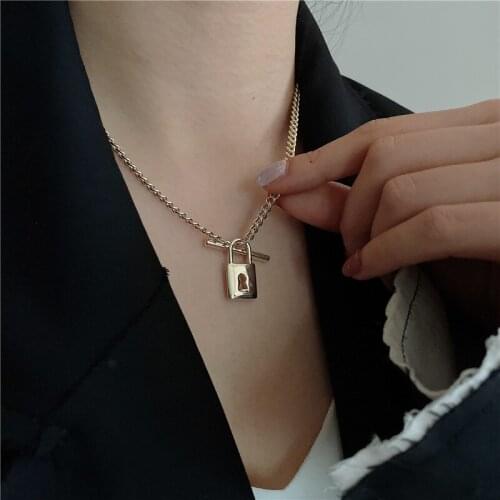 SRCOI Trendy Geometric Metal Lock Pendant Necklace Simple Hip Hop Alloy Thick Clavicle Chain Women Party Jewelry Gifts 202105