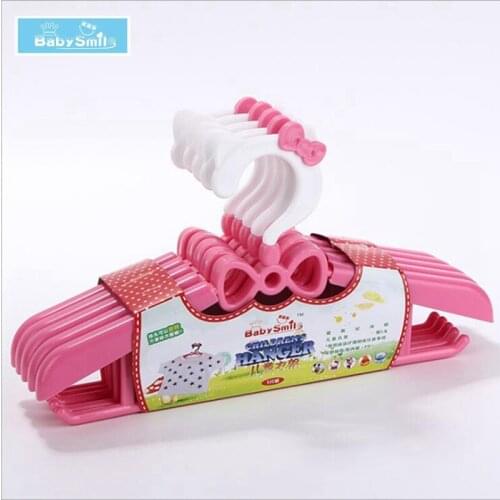Kitty Retractable Children Clothes Hangers The Utility Model Relates to a Telescopic Clothes-hanger for Drying clothes