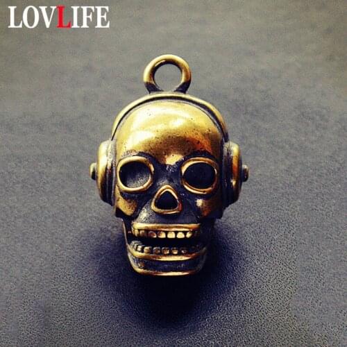 Handmade Brass Retro Love Music Skull Head Figurines Key Chain Pendant Trinkets Punk Men Headphone Skeleton Car Keychain Hanging