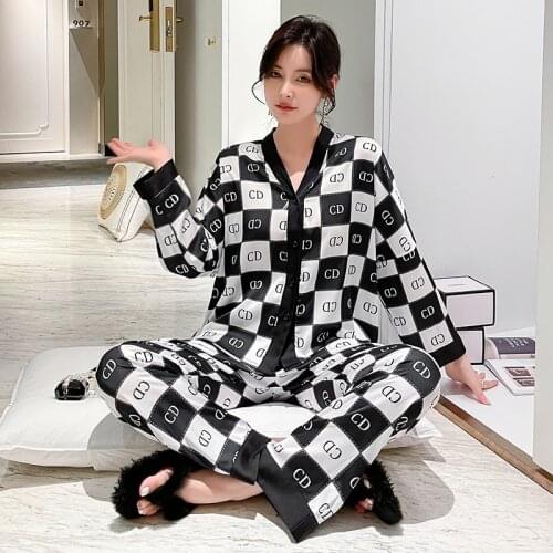 Womens Pajamas Set Letter Printed Plaid Sleepwear Silk Like V Neck Long Sleeve Pants Homewear Two Pieces Autumn Homewear New