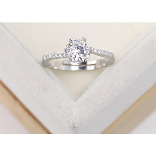 Best selling European and American S925 silver fashion luxury wedding ring six claw zircon crystal jewelry womens gift