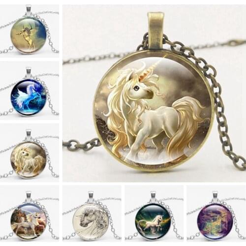 Fashion Boutique Pendant Necklace Horse Necklace Pendant Glass Jewelry Vintage Color Chain Choker