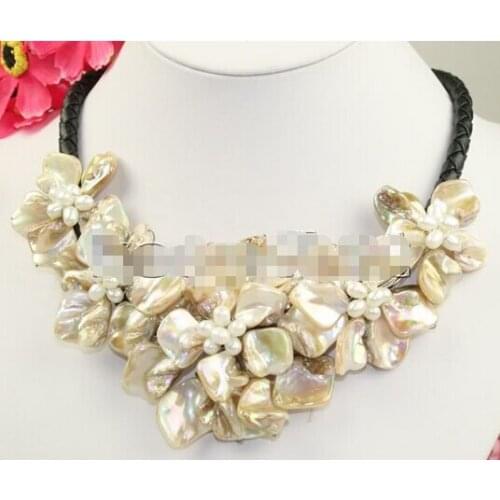 Ivory white Large Mother of Pearl Flower Pendant Necklace &aa A good