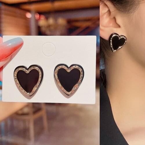 Romantic Cute Contrast Color Metal Heart Stud Earrings for Women Girls Teens Korean Fashion Love Earrings 2021 Trend New Arrival