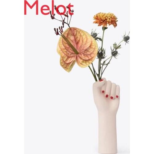 Creative Personality Female Fist Hand Vase Luxury Retro Art Vase Nordic Decoration Home Ceramic Vase Living Room Decoration