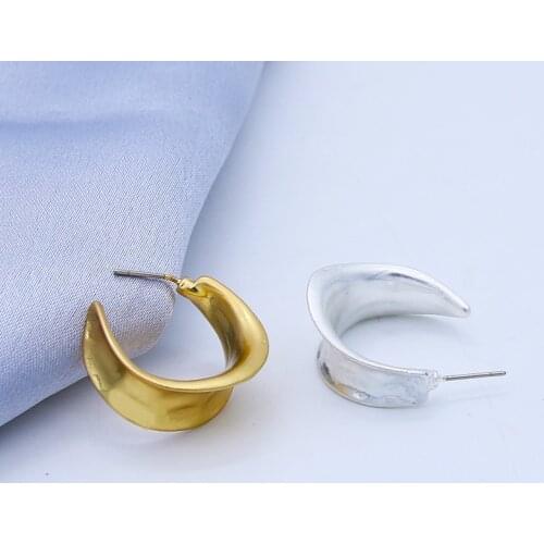 SRCOI Fashion Punk Alloy C Shape Geometric Stud Earrings Twist Metal Statement Vintage Jewelry For Friends Retro Bijoux Hot