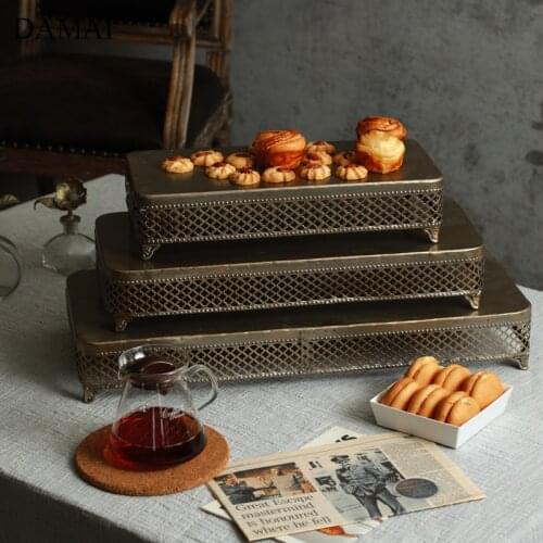 European Vintage Cake Stand Industrial Style Antique Copper Decorative Ornaments Large Rectangle Dessert Display Tray Home Decor