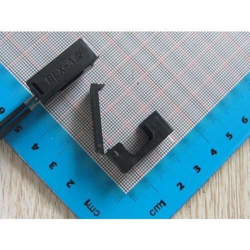 Free shipping 200pcs High quality BLX-A 5*20mm fuse holder with cap Black Pitch about 23MM