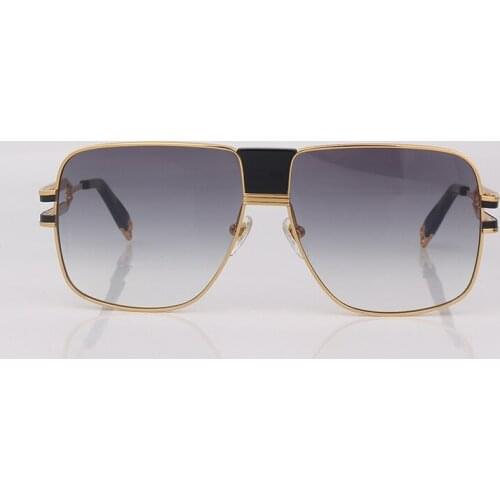 Square metal frame sunglasses for men Gradient grey lenses