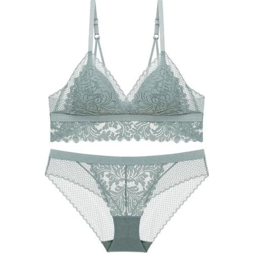 Bra & Brief Sets Sexy Lace Thin Cotton Lined Triangle Cup Wireless Bra and Panties Set Underwear Small Breasts Women Lingerie