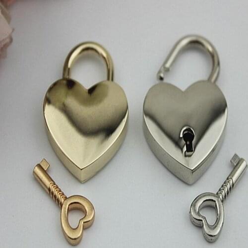 6 PCS/lot) shallow gold plating love shape of high-grade leather handbags padlock accessory