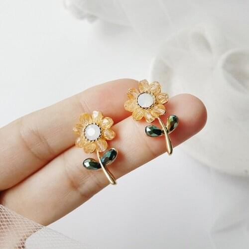 Exquisite Zircon Sunflower Gold Stud Earrings Charming Lady Wedding Party Flower Earrings Romantic Cute Girl Jewelry Gift