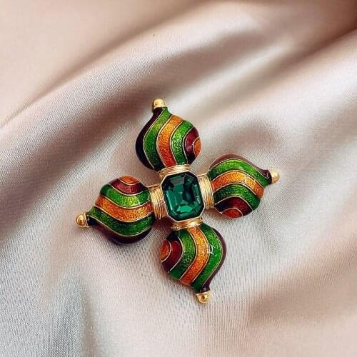 Vintage Enamel Colored Cross Brooch Synthetic Emerald Crystal Flower Decorative Pin Gift Trendy Jewelry For Women 2021
