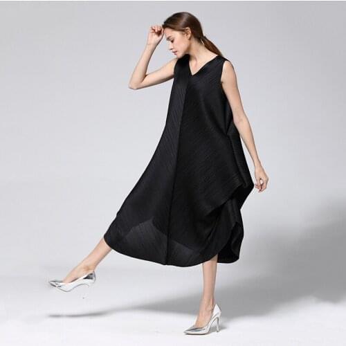LANMREM pleated womens new dresses loose strech sleeveless loose V collar casual dress fmale faold clothes fashion fit YK109