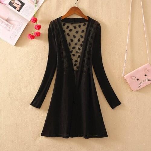 2021 White Black Chiffon Womens Capes Summer Cardigan Solid Beach Vacation Sun Protection Coat Loose Mid-Length Elegant Ponchos